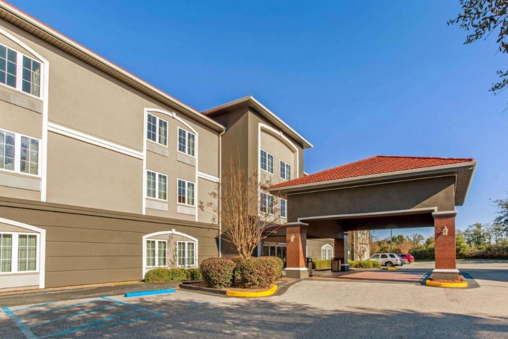La Quinta Inn & Suites by Wyndham Mobile - Tillman's Corner Image 11