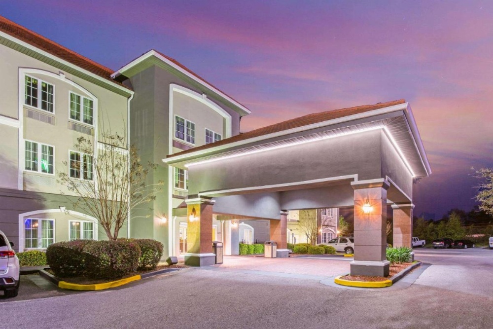 La Quinta Inn & Suites by Wyndham Mobile - Tillman's Corner Image 29
