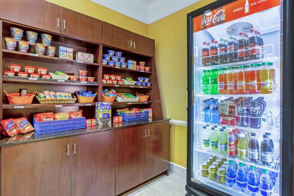 La Quinta Inn & Suites by Wyndham Mobile - Tillman's Corner Image 33