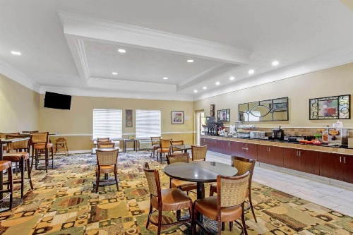 La Quinta Inn & Suites by Wyndham Mobile - Tillman's Corner image 34